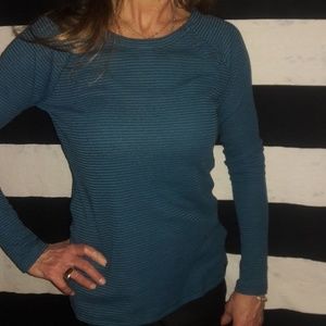 🍬Nwt the north face blue long sleeve shirt